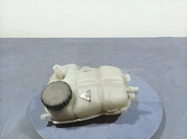 Mercedes A W177 Tasaustankki OEM A2475000049 image 2