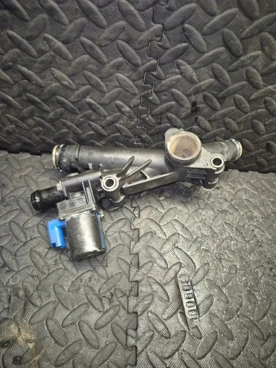 Válvula de agua Ford Fiesta MK7 1.6 ST image 3