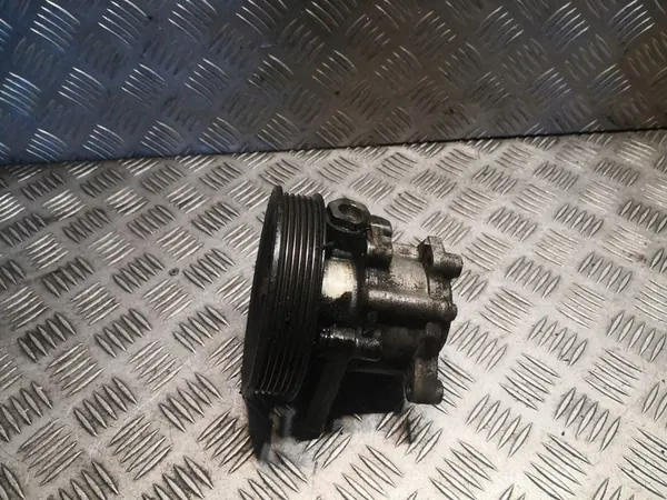 MERCEDES W163 55 AMG Servostyrningspump A0024668101 image 2