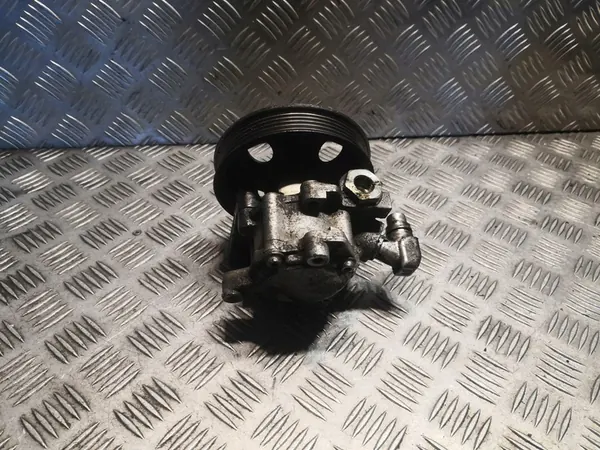 MERCEDES W163 55 AMG Servostyrningspump A0024668101 image 3