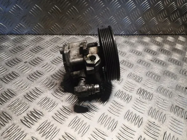 MERCEDES W163 55 AMG Servostyrningspump A0024668101 image 4