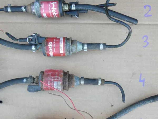 Pompe à carburant Audi Webasto OEM 443963303A - Occasion image 3