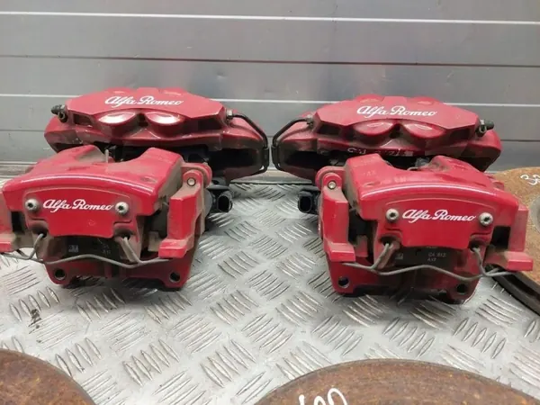 Alfa Romeo Stelvio 2018 Jarrulevy & Jarrusatula Set OEM 00505534510 image 4