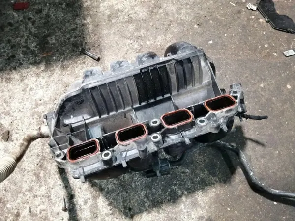 VW Imusarvi OEM 03C129711D Touran 1.6L image 4