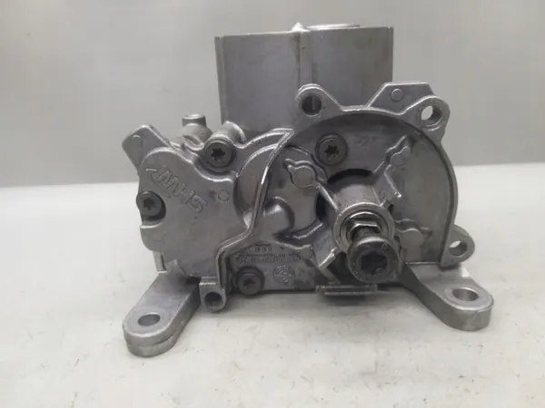 Pompe à huile OEM V764737680 pour moteur 1.6 THP image 4