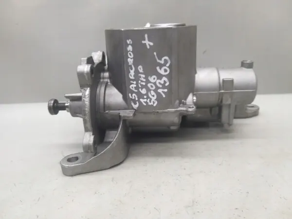 Pompe à huile OEM V764737680 pour moteur 1.6 THP image 5