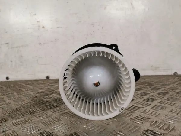Hyundai Santa Fe Fläktmotor OEM FBZ12018 image 2