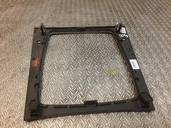 Suporte esquerdo Mercedes-Benz C W204 OEM 2046800090 image 3