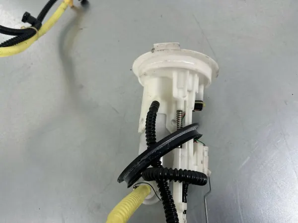 Sensor de nivel de combustible OEM 5N0919109F Audi Q3 8U image 9