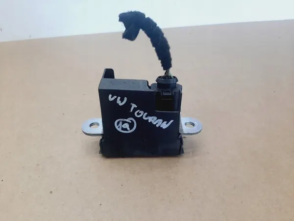 Bagagelås VW Touran MK1 2003-2006 image 10