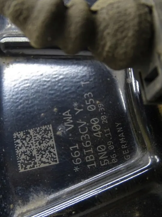 Vänster framstyrknut OEM 5N0400053T Audi Q3 image 7