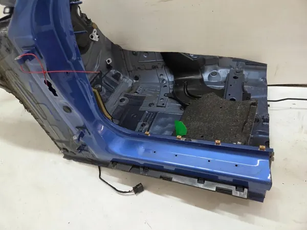 Panel cuarto delantero izquierdo BMW 3 F30 F31 OEM 7377915 image 3