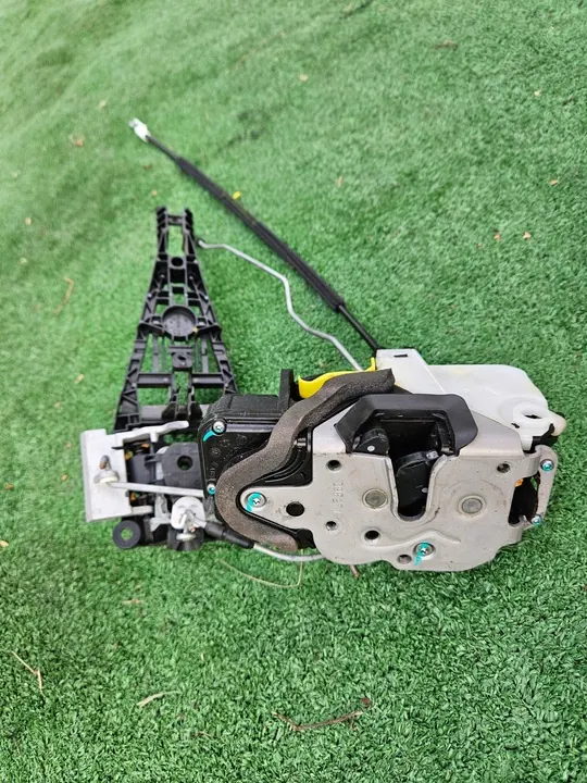 Vänster Främre Lås Opel Insignia A Europa 13503801 image 2