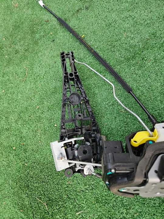 Vänster Främre Lås Opel Insignia A Europa 13503801 image 3