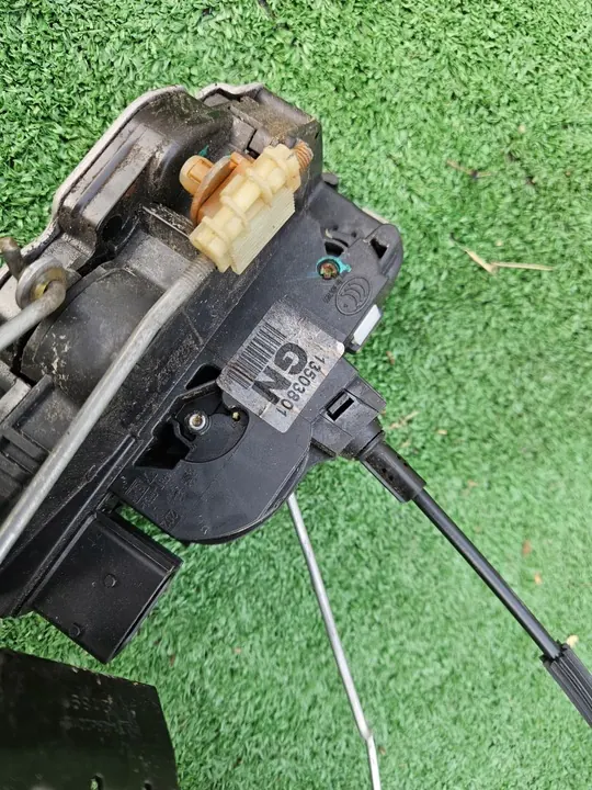 Vänster Främre Lås Opel Insignia A Europa 13503801 image 5