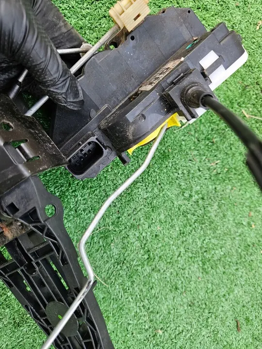 Vänster Främre Lås Opel Insignia A Europa 13503801 image 6