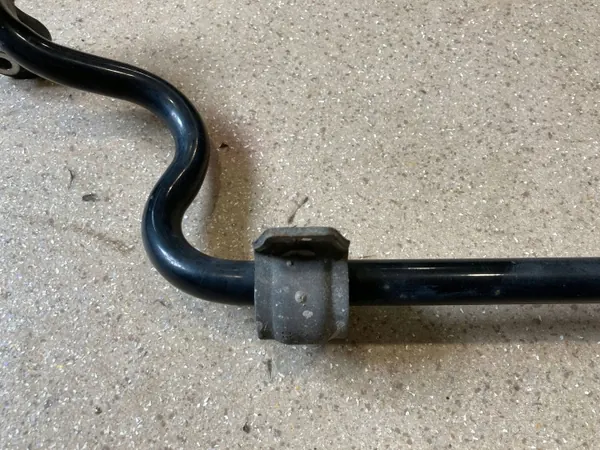 OEM 4G0511305P Taka stabilointitanko Audi RS6 C7:lle image 8