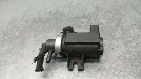Válvula de vacío OEM 1J0906627 para VW Passat B5 1.9TDI image 4