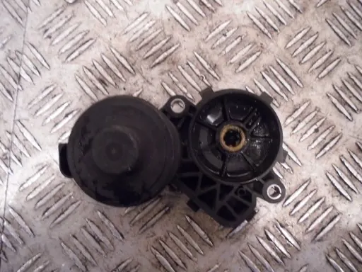 Handbromsmotor Mercedes W205 image 4