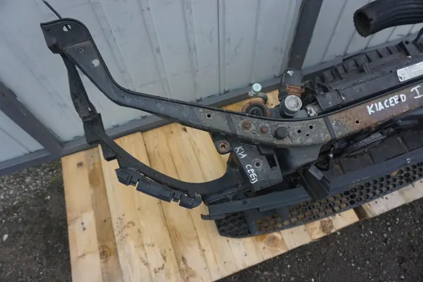 KIA CEED I SW Radiatore Anteriore Acqua AC Intercooler 1.6D OEM image 2