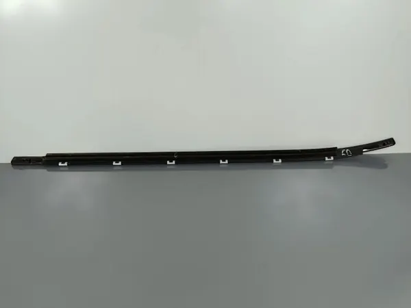 Moldura ventana trasera SsangYong Rexton OEM FOB34495 image 4