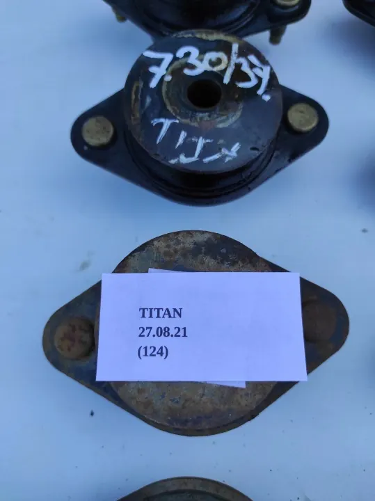 Carrosserie-ophangrubber OEM PA-RY-KI-NN-TN Nissan Titan I image 6