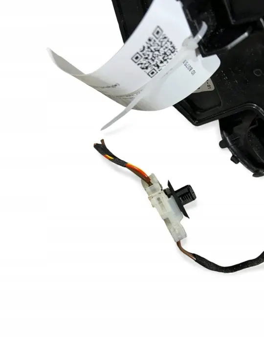 BMW X4 G02 Framre dryckeshållare OEM 5A010A9 image 5