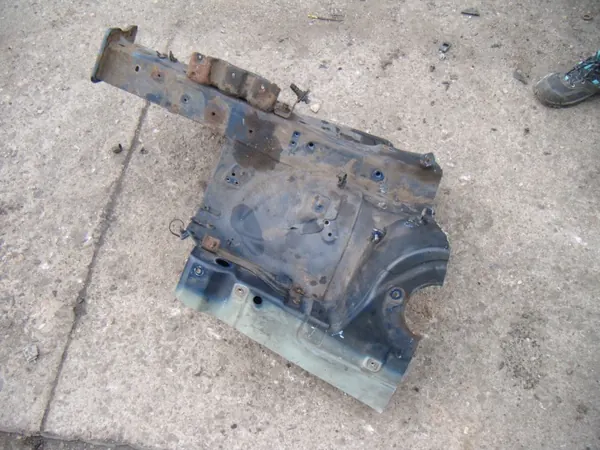 KIA MAGENTIS II 2 05-08 Rail Quartier Avant Gauche OEM image 3
