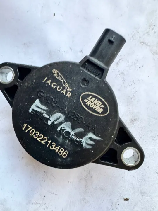 Jaguar VVT-solenoid OEM 256144 för XE/XF 2.0D image 3