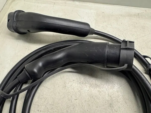 Cable de carga Nissan Leaf II OEM 296M45SH1A image 5