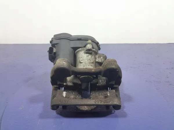 Mercedes A2464232498 takaoikea jarrupuristin image 3