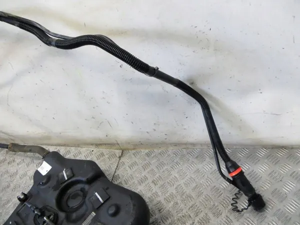 Land Rover AdBlue-tank OEM GK72-5J228-A Gebruikt image 3