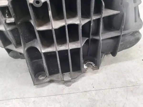 Colector de Admisión BMW KOLEKTOR SSĄCY para 1 E81 FL 2.0 16V image 4