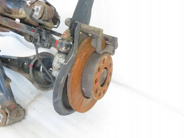 Brazo trasero VW Golf V OEM 5N0505235M image 4