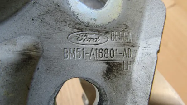 Bisagras de Capó Ford Focus MK3 OEM 5B - Usado image 3