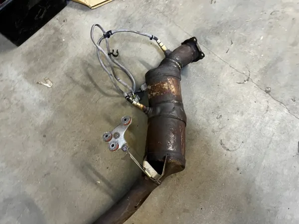 OEM 97011370501 Vänster avgasrör för Porsche Panamera image 3
