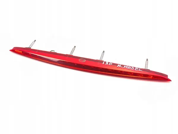 Feu Stop Troisième OEM 92700A500 pour Hyundai i30 II HB image 2