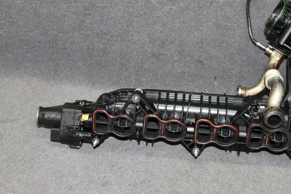 BMW E90 F07 F10 F01 3.0D N57D30A - Coletor de admissão - 7800088 image 7