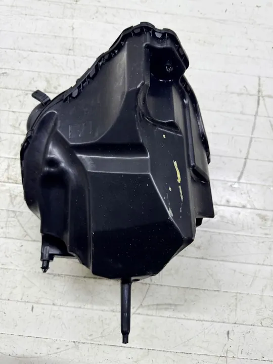 AUDI A6 C8 Ilmansuodattimen Kotelo Ilmavirtausmittari 4K0133844E image 2