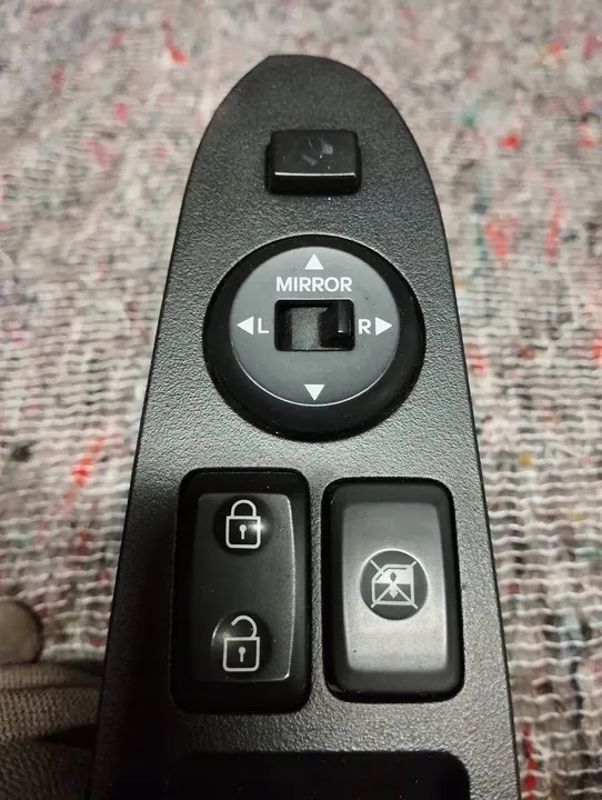 Linker Voorraam Schakelpaneel Kia Sportage III 93570-3W400WK image 3