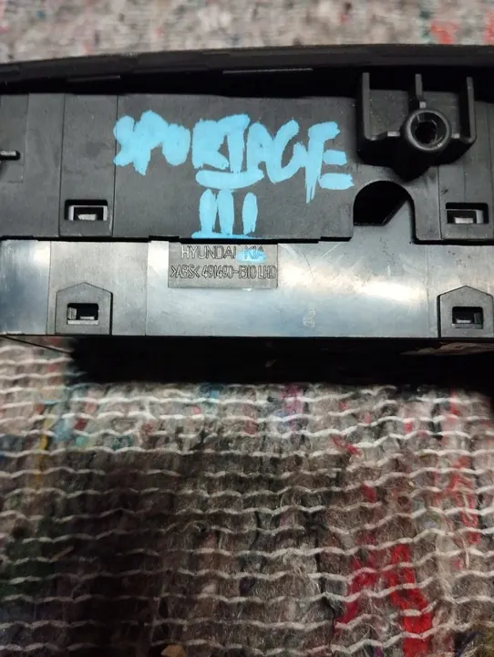 Linker Voorraam Schakelpaneel Kia Sportage III 93570-3W400WK image 6