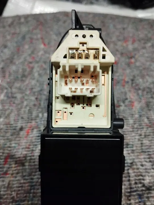 Linker Voorraam Schakelpaneel Kia Sportage III 93570-3W400WK image 9