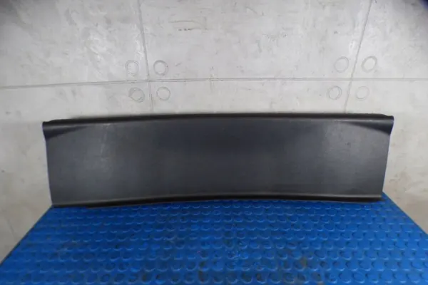 Renault Megane IV Takavyön suojus OEM 849202269R image 2