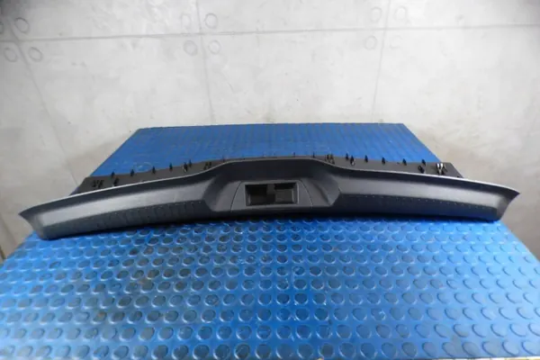 Renault Megane IV Takavyön suojus OEM 849202269R image 3