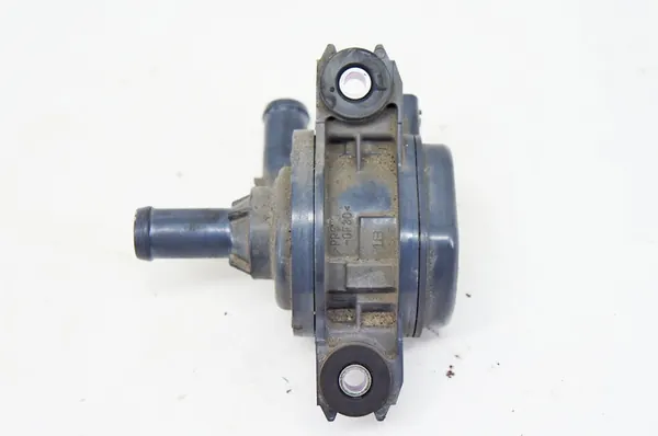 SO089 Lexus IS III 2.0i Vattenpump 161B0-36010 image 2
