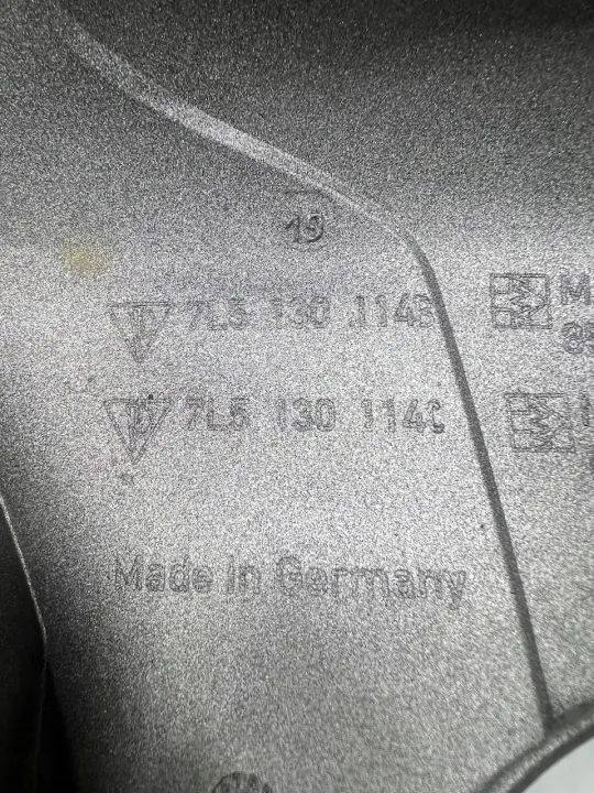 Couvercle moteur Porsche Cayenne OEM 7L5130114C image 7