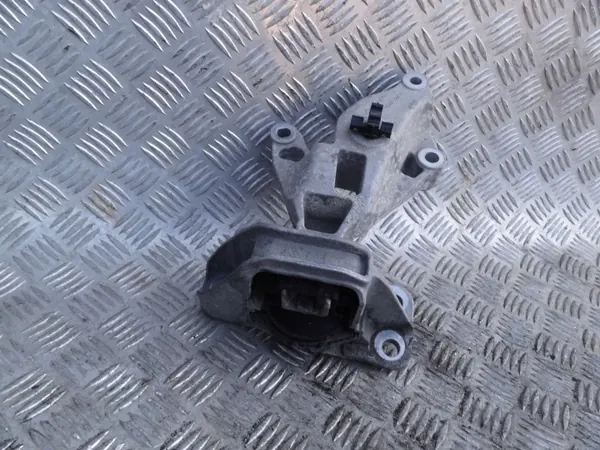 Dacia Duster Motorsteun OEM 112322283R - Gebruikt image 2