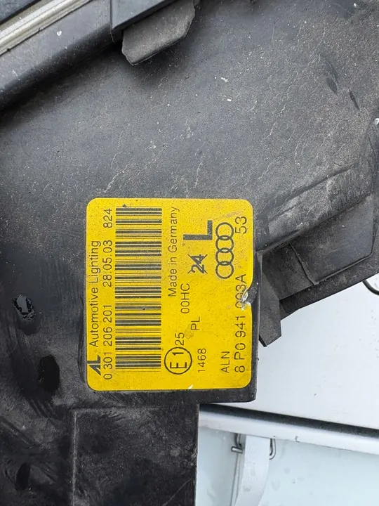 AUDI A3 8P Faro Delantero Izquierdo 8P0941003A image 6