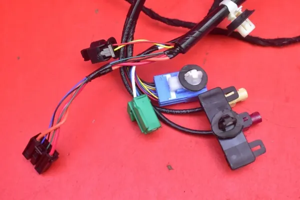 Tesla Model 3 Dörrharness OEM 1067957-00-F Vänster Fram image 6