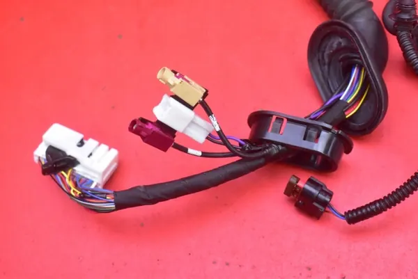 Tesla Model 3 Dörrharness OEM 1067957-00-F Vänster Fram image 7